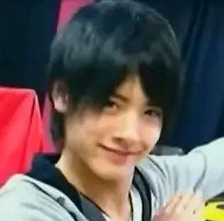 自分の結婚について話す赤楚衛二