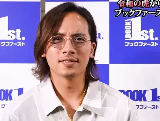 出身校や学歴について話すドラゴン細井（細井龍）