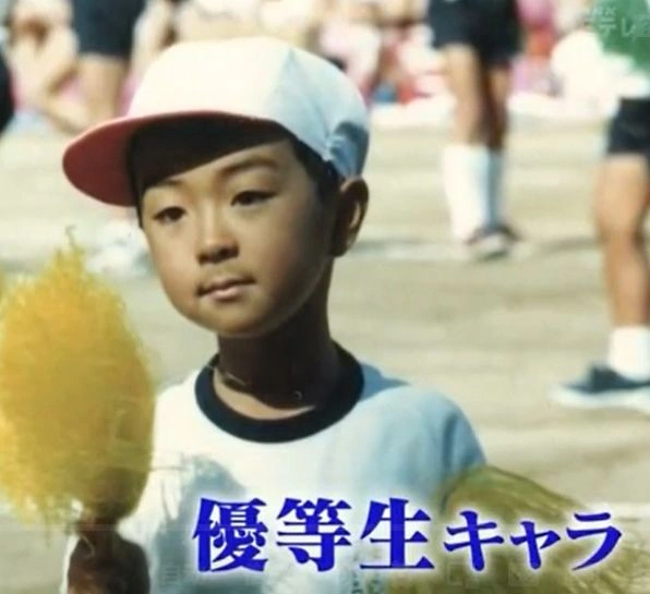 父親のことや実家時代の自身を優等生キャラだったと話したヒャダイン（前山田健一）