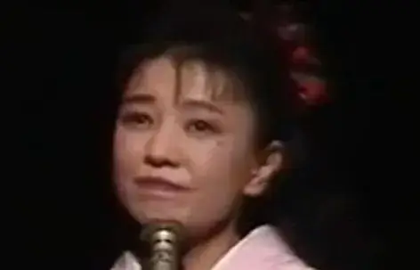 実家や生い立ちについて話す都はるみ