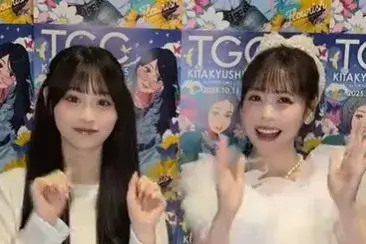 水着や写真集について話す古園井寧々（こぞのいねね）