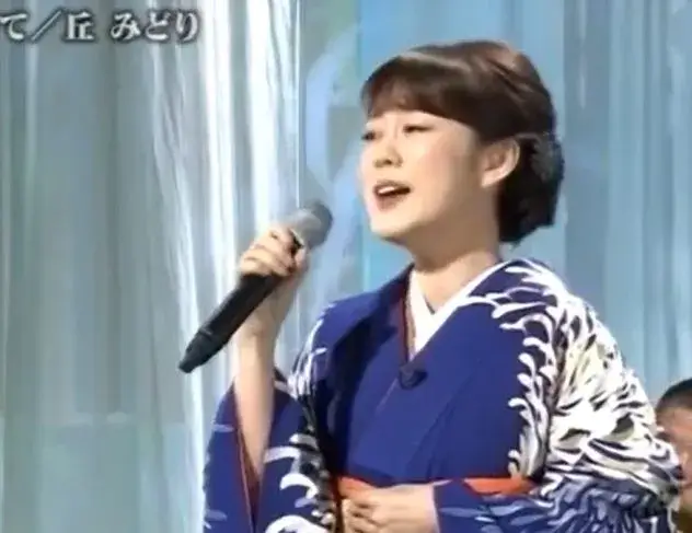 元夫は大阪の会社経営者で離婚理由は上京だと話す丘みどり