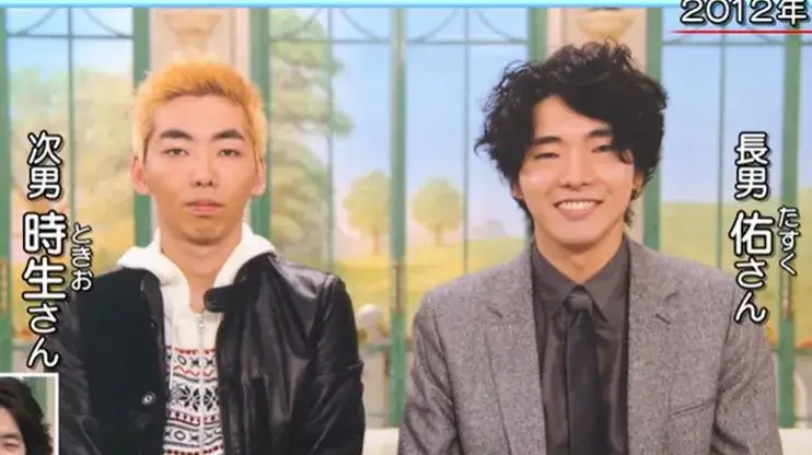 柄本佑と柄本時生のツーショット画像