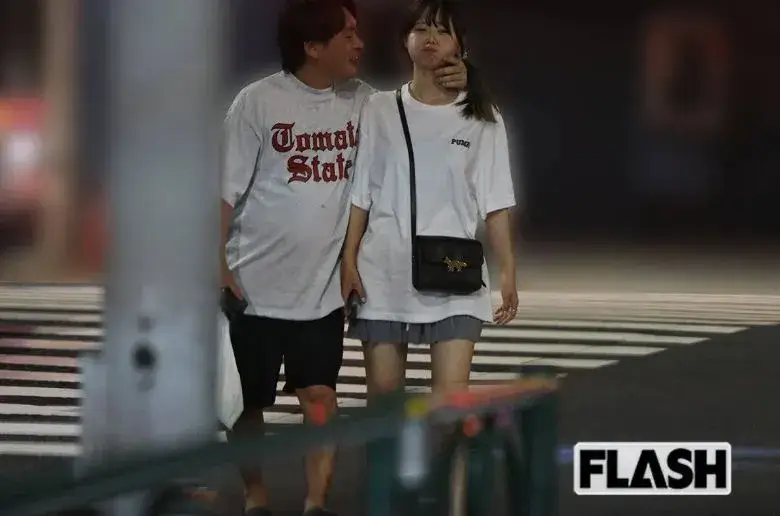 箕輪厚介氏と夜道を寄り添って歩く姿を週刊誌に撮られたいけちゃん