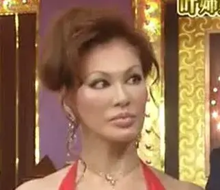 年齢や病気の噂について話す叶恭子