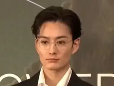 岡田将生がハーフと間違えられるヨーロッパの俳優のような雰囲気