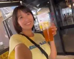 実家について話す榎原依那(稲田ひより)