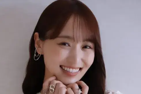 菅井友香の父親の職業は？スガイ化学や三菱の会社説と実家暮らしの真相