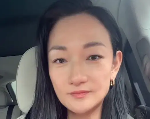 冨永愛の白髪はいつから？ジバンシィのランウェイが評価された理由