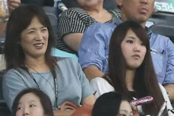 大谷翔平の母と姉の結香さんのツーショット写真